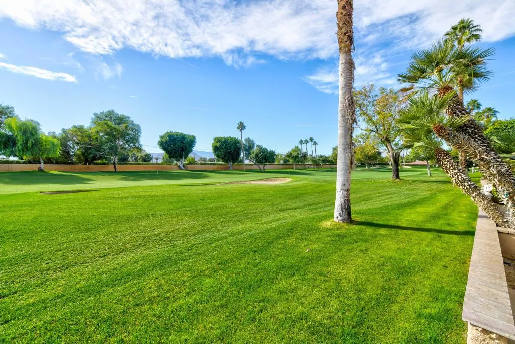 77653 Woodhaven Drive S, Palm Desert, California 92211 home-pic-27