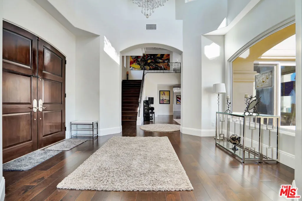 Entry looking E