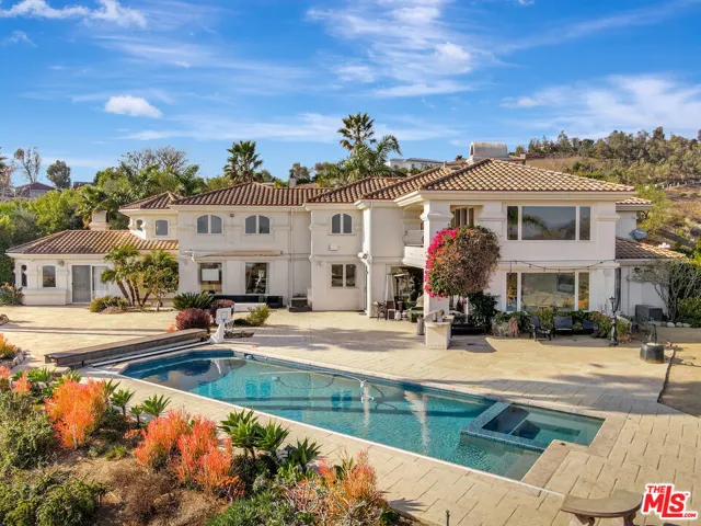 27425 Calicut Road, Malibu, California 90265