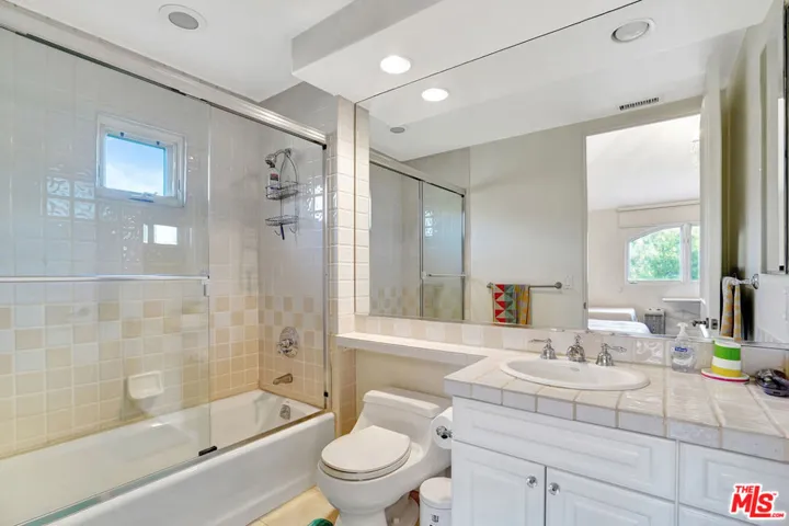 27425 Calicut Road, Malibu, California 90265