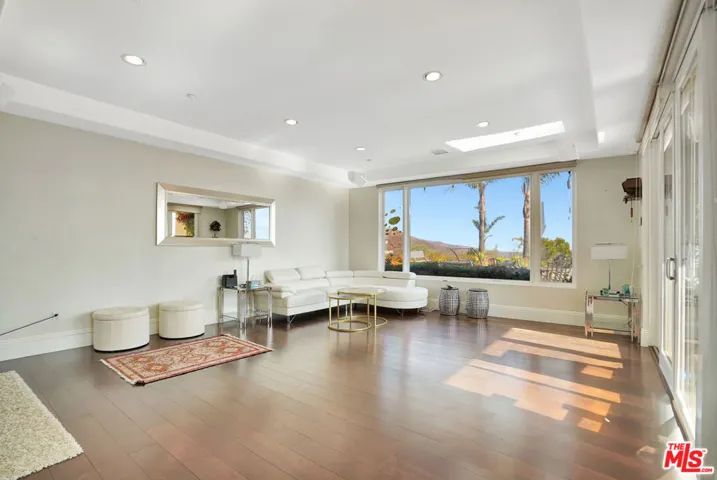 27425 Calicut Road, Malibu, California 90265