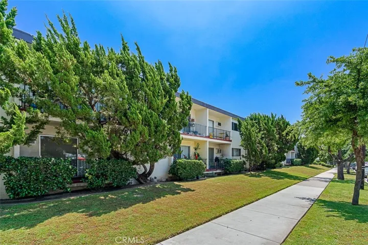 820 N Raymond Avenue, Pasadena, California 91103