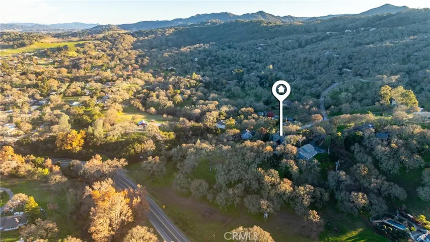 The home is a short drive to Atascadero's downtown area which is teeming with restaurants, shopping and entertainment.