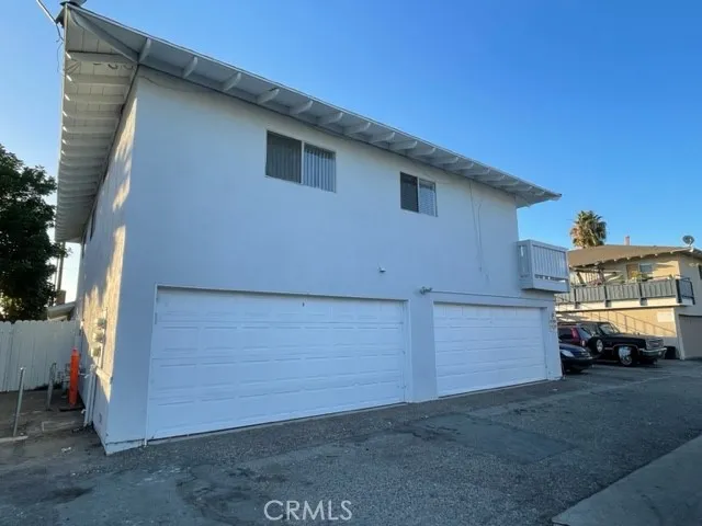 Parking. Unit gets one car detached garage.