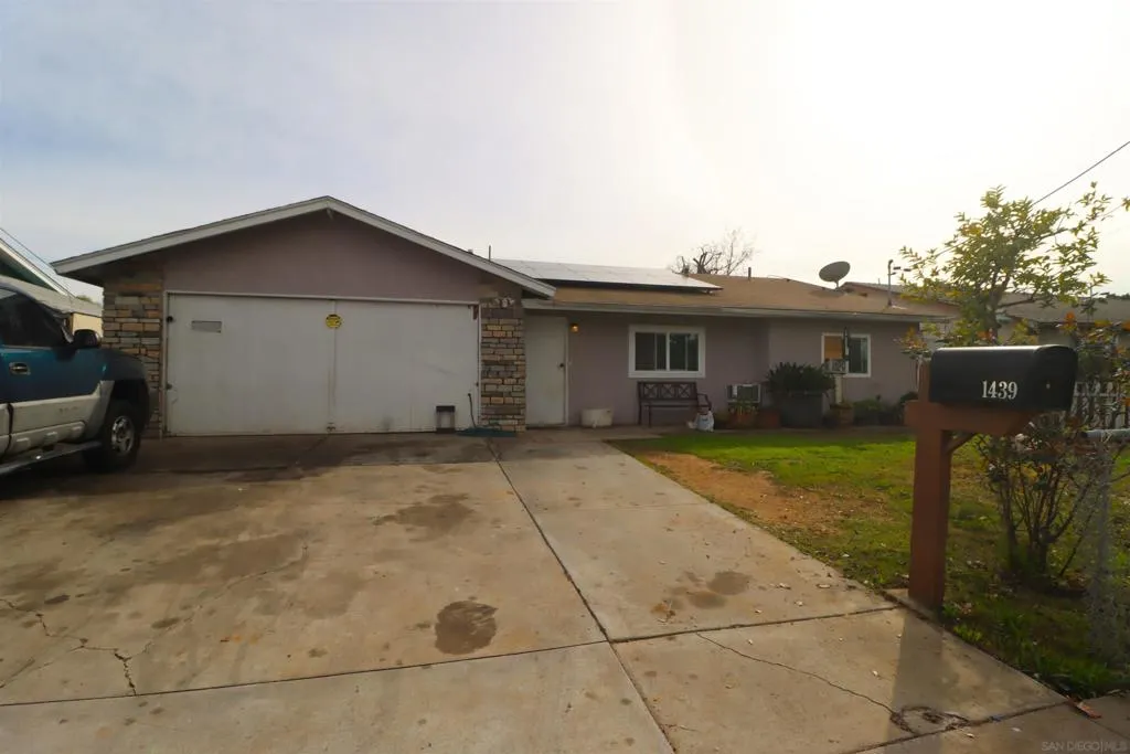 1439 E Mission, Escondido, California 92027 home-pic-1