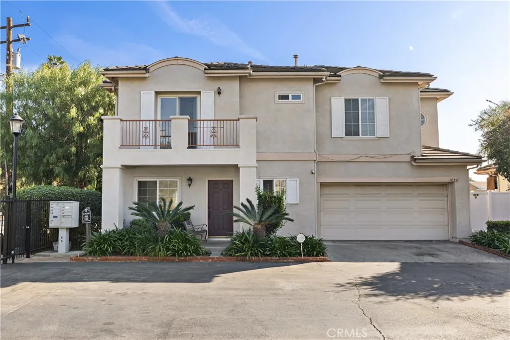 7050 Dinwiddie, Downey, California 90241 home-pic-1