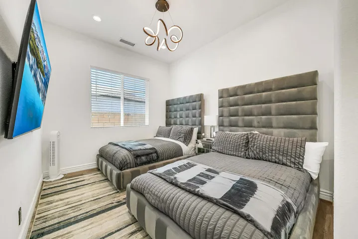 15 BEDROOM MLS