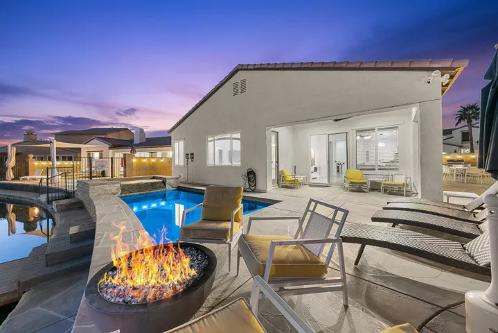 43 FIREPIT MLS