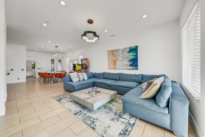 14 LIVING MLS