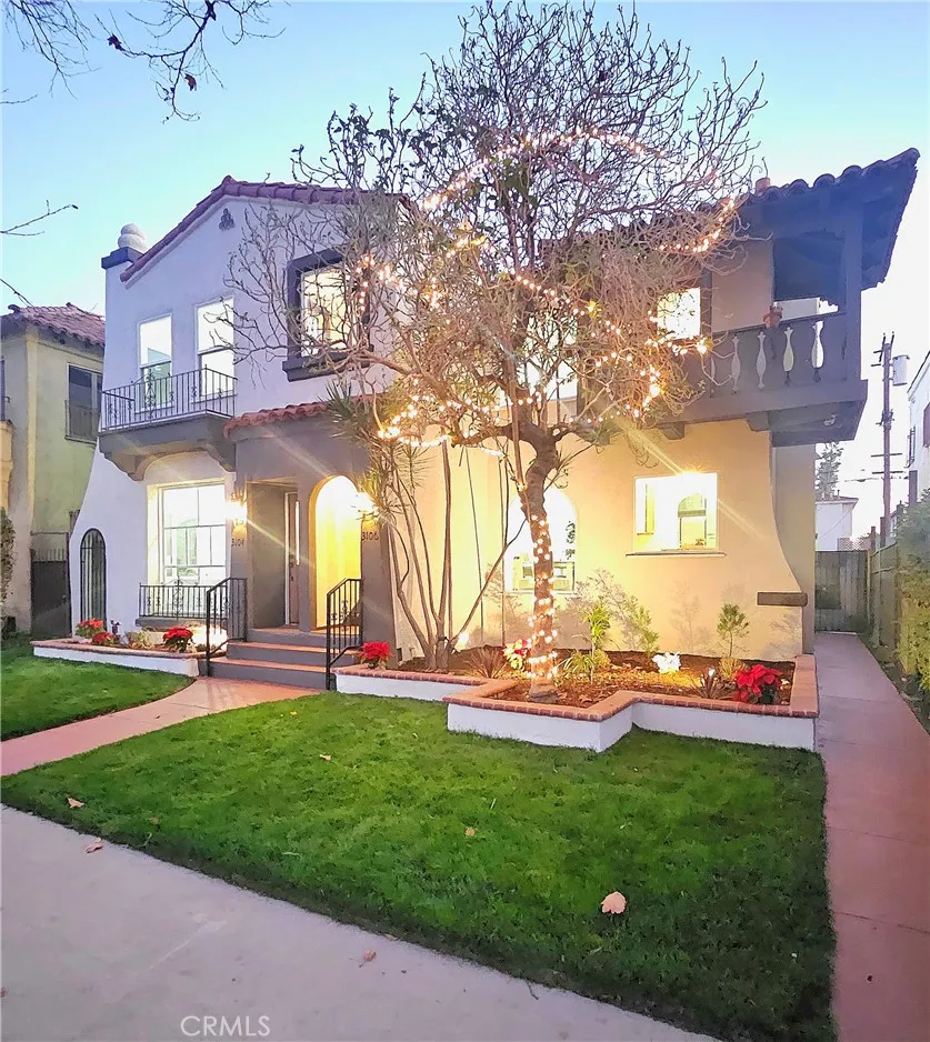 3104 W 43rd Place, Los Angeles, California 90008 home-pic-2