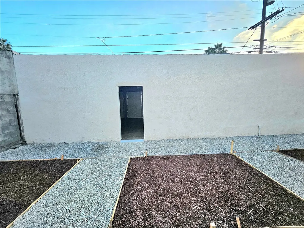 3104 W 43rd Place, Los Angeles, California 90008 home-pic-7