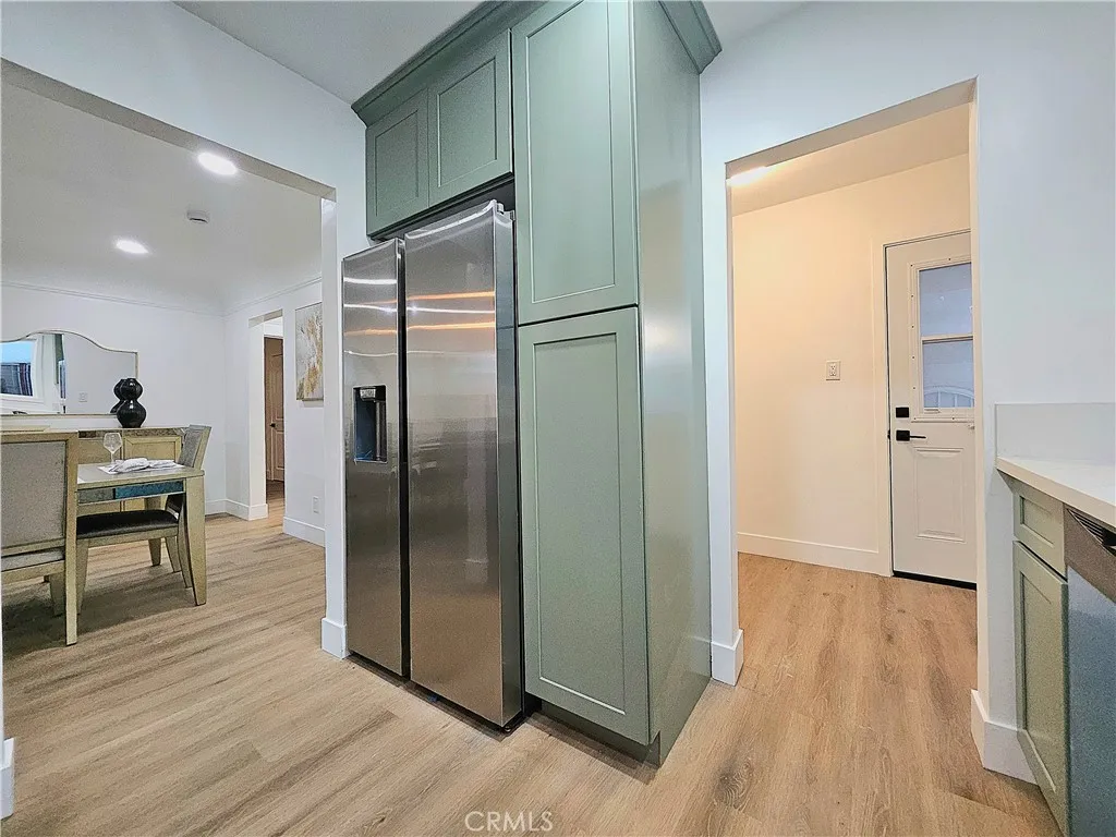 3104 W 43rd Place, Los Angeles, California 90008 home-pic-18