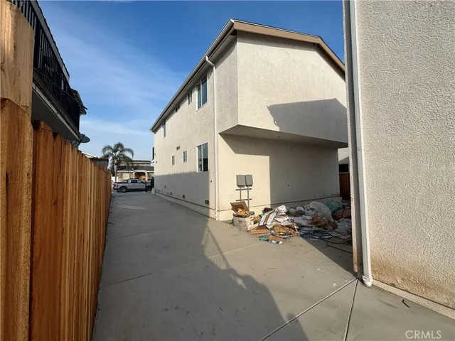 1046 W 84th Place, Los Angeles, California 90044