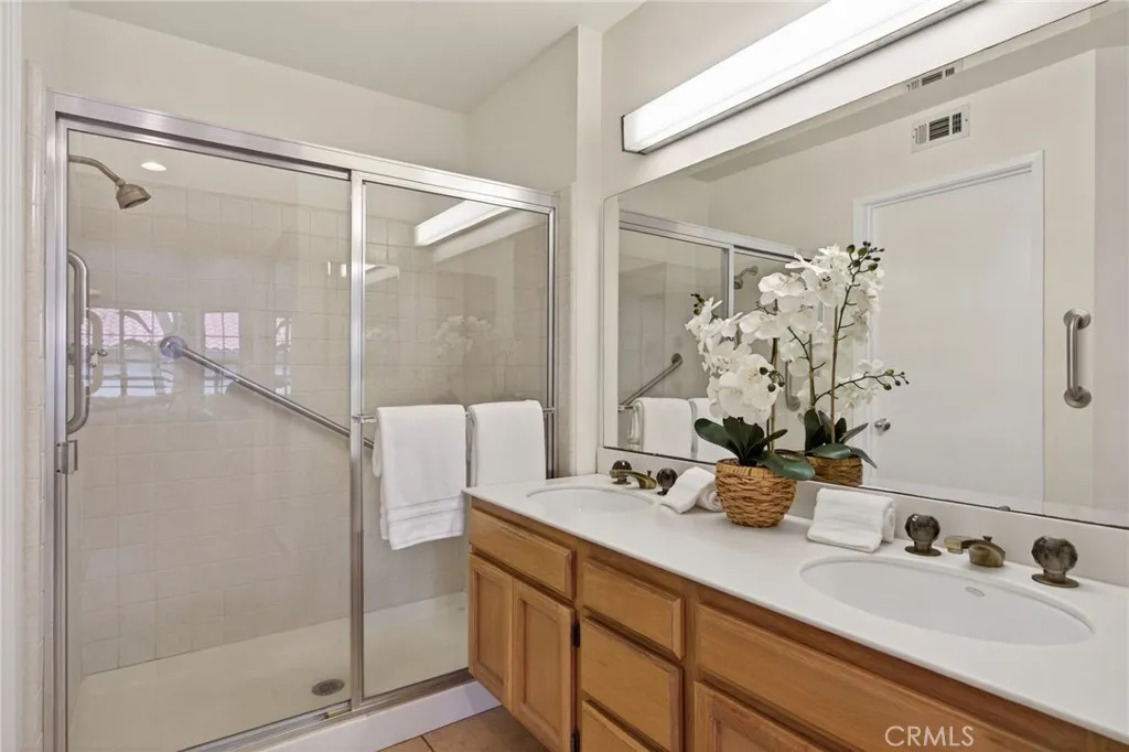 2033 Majorca Drive, Oxnard, California 93035 home-pic-35