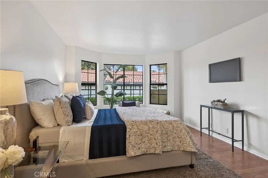 2033 Majorca Drive, Oxnard, California 93035 home-pic-33