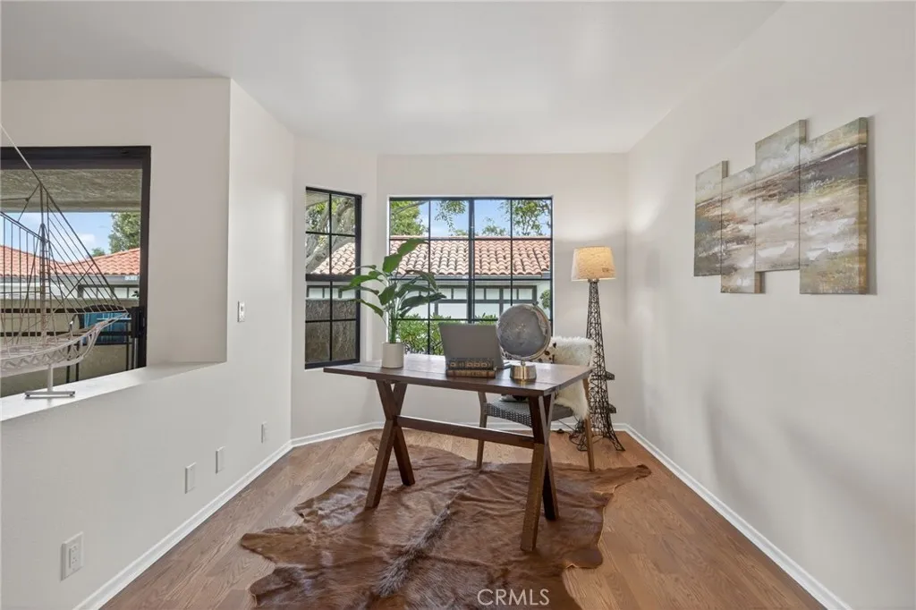 2033 Majorca Drive, Oxnard, California 93035 home-pic-10