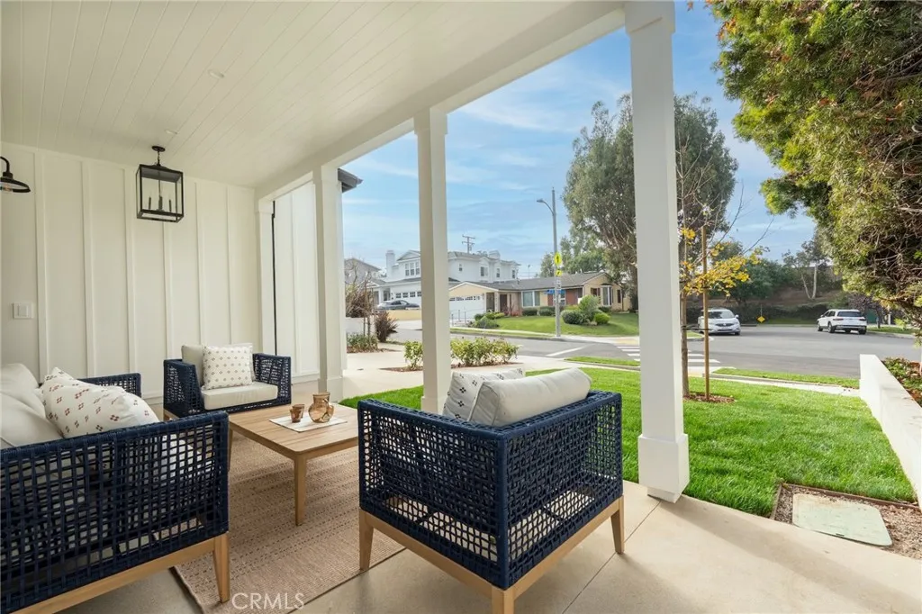 1612 Magnolia, Manhattan Beach, California 90266 home-pic-1