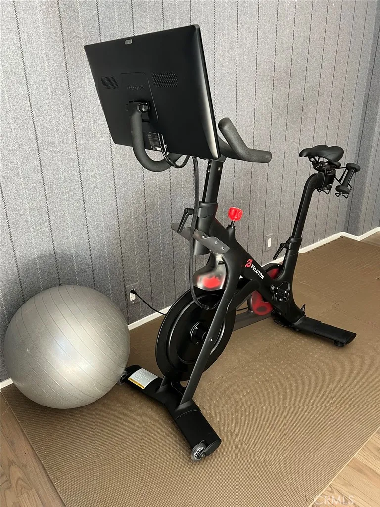 8374 Yucca Trail, Los Angeles, California 90046 home-pic-25