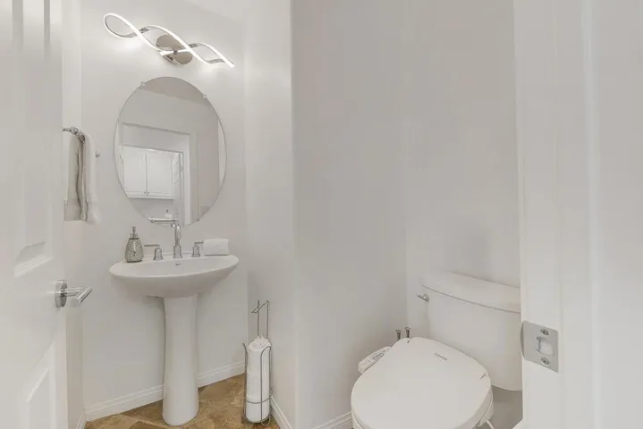 16 BATHROOM MLS