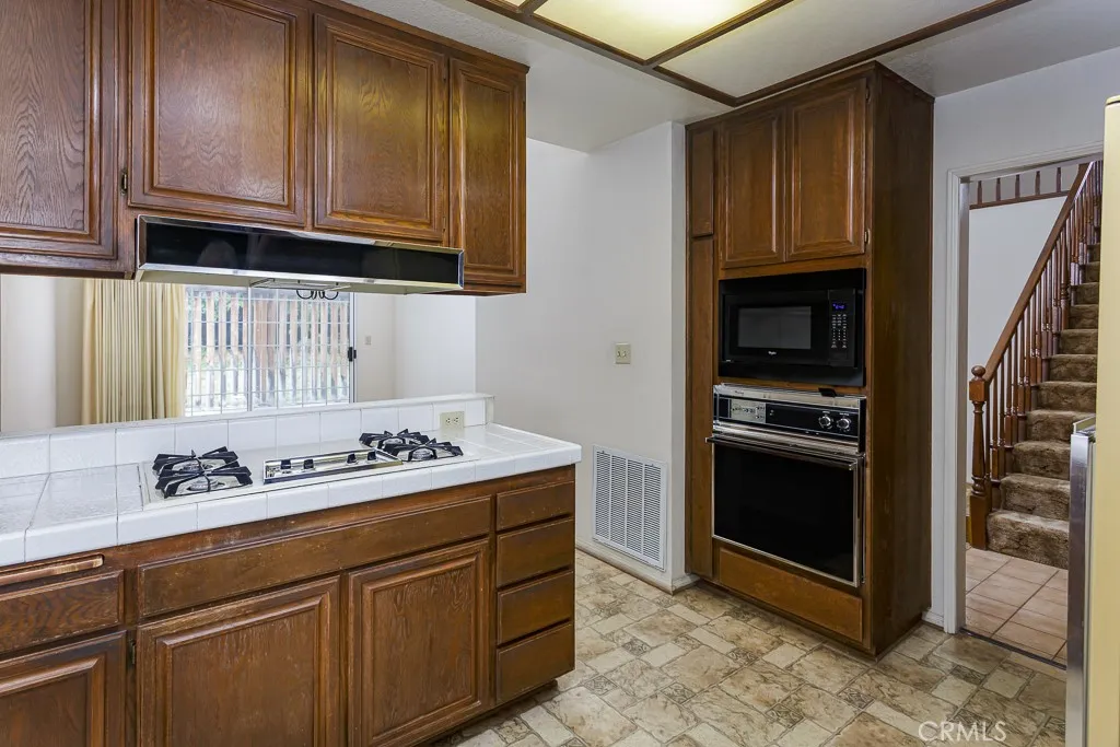 42427 61st Street W, Lancaster, California 93536 home-pic-10