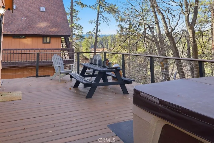 1053 Bruin, Fawnskin, California 92333