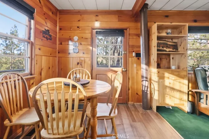 1053 Bruin, Fawnskin, California 92333