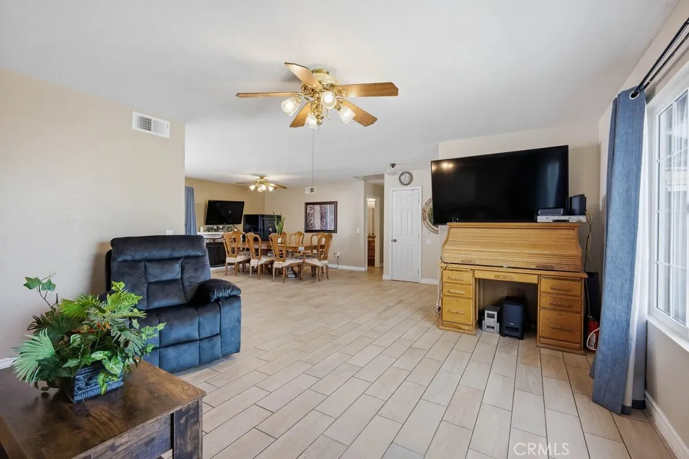 438 Tanner, Riverside, California 92507 home-pic-9
