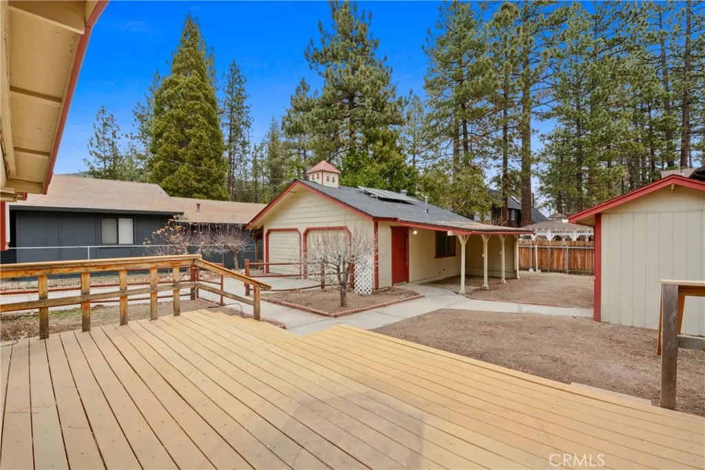1016 Anita Avenue, Big Bear City, California 92314 home-pic-21
