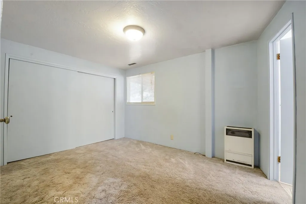 1016 Anita Avenue, Big Bear City, California 92314 home-pic-10