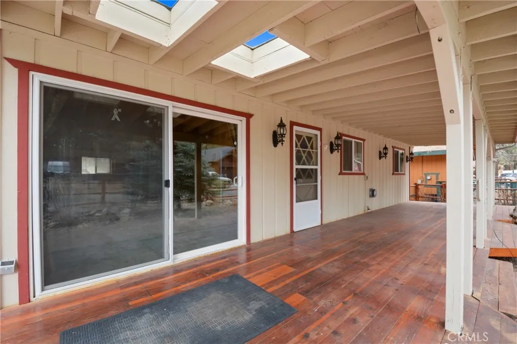 1016 Anita Avenue, Big Bear City, California 92314 home-pic-3