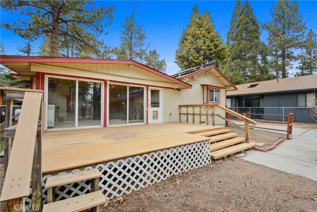 1016 Anita Avenue, Big Bear City, California 92314 home-pic-20