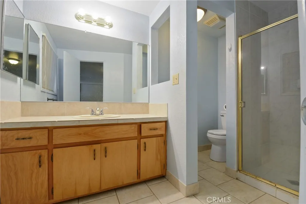 1016 Anita Avenue, Big Bear City, California 92314 home-pic-11