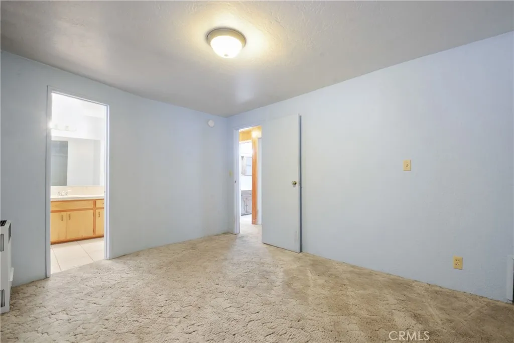 1016 Anita Avenue, Big Bear City, California 92314 home-pic-9