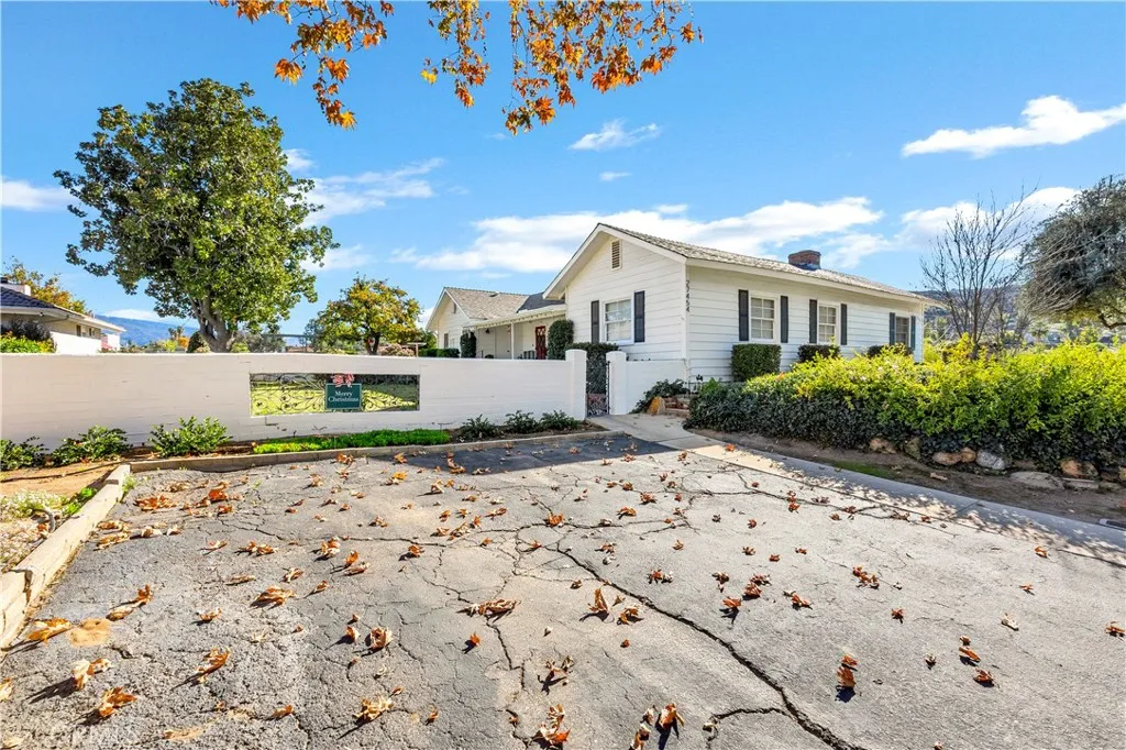 27454 Hemet, Hemet, California 92544 home-pic-4