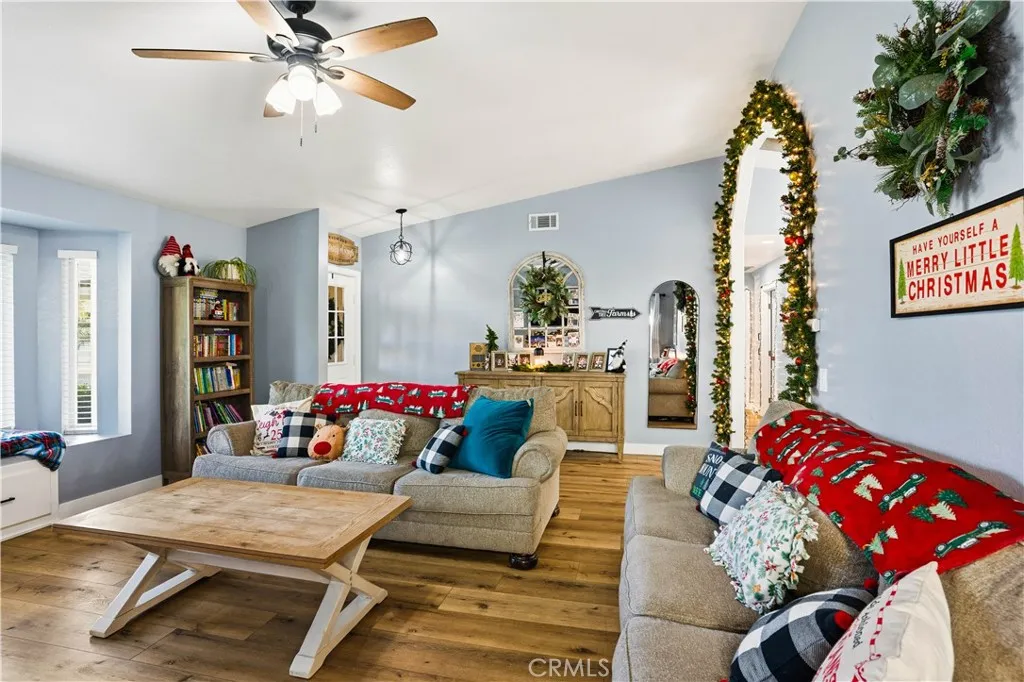 29629 Big Range Road, Canyon Lake, California 92587 home-pic-12