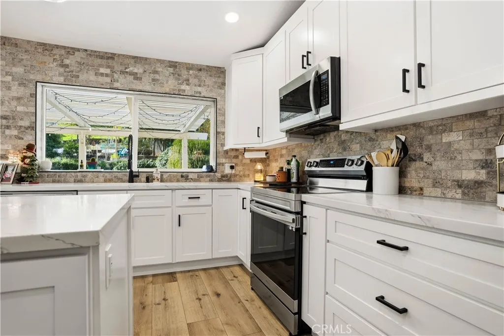 29629 Big Range Road, Canyon Lake, California 92587 home-pic-17