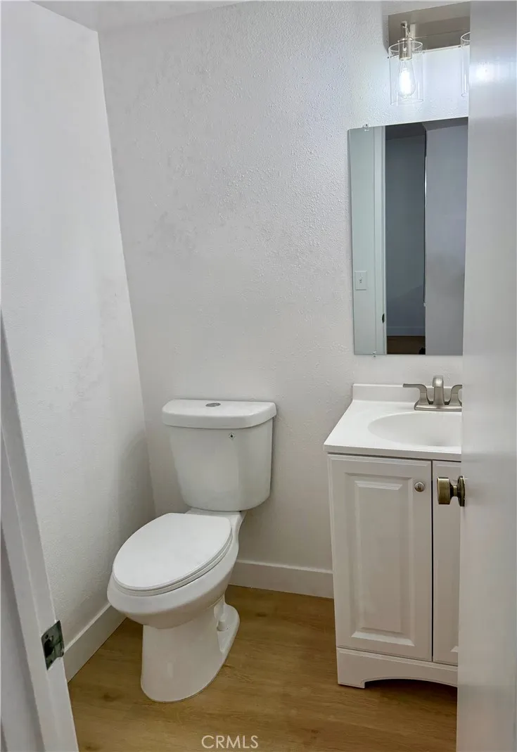 21930 Marylee 98, Woodland Hills, California 91367 home-pic-6
