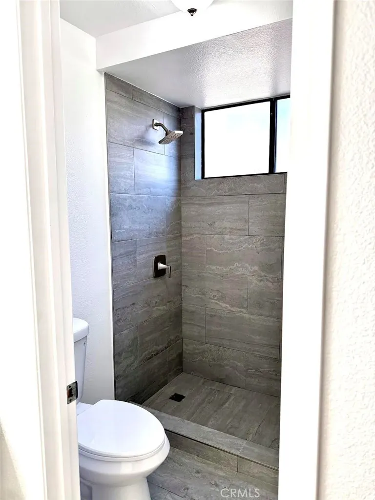 21930 Marylee 98, Woodland Hills, California 91367 home-pic-15