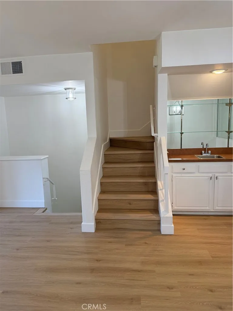 21930 Marylee 98, Woodland Hills, California 91367 home-pic-5