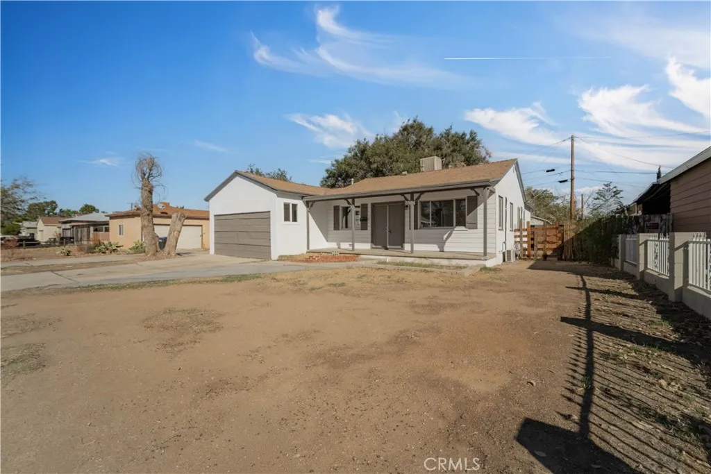 38318 17th Street East, Palmdale, California 93550 home-pic-2
