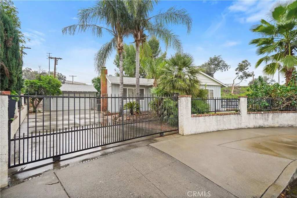 14746 Jaguar, San Fernando, California 91345 home-pic-18