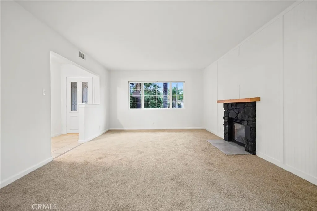 14746 Jaguar, San Fernando, California 91345 home-pic-7