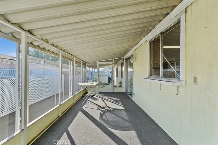 Screened porch 2
