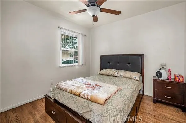 11012 Noble, San Fernando, California 91345
