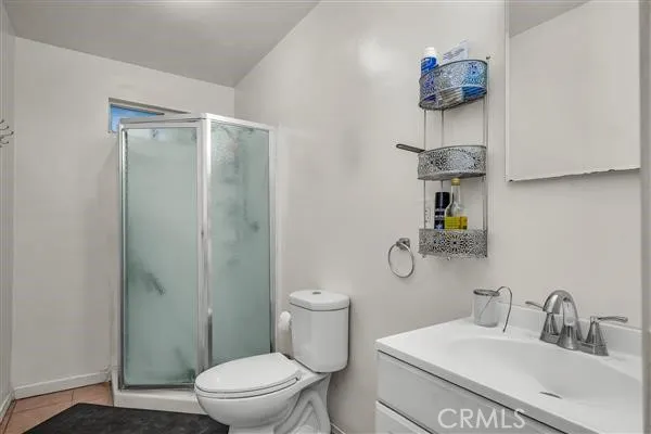 11012 Noble, San Fernando, California 91345