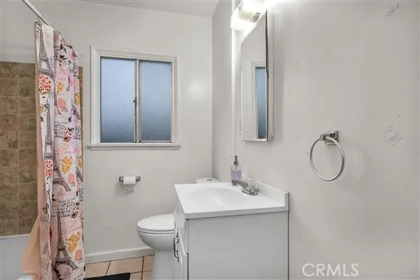 11012 Noble, San Fernando, California 91345