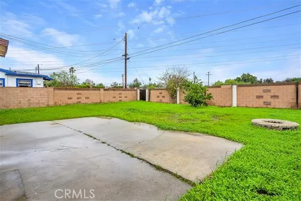 11012 Noble, San Fernando, California 91345