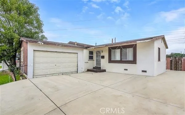11012 Noble, San Fernando, California 91345