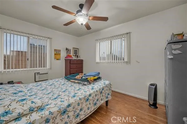11012 Noble, San Fernando, California 91345