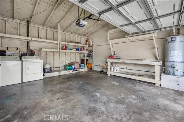 11012 Noble, San Fernando, California 91345